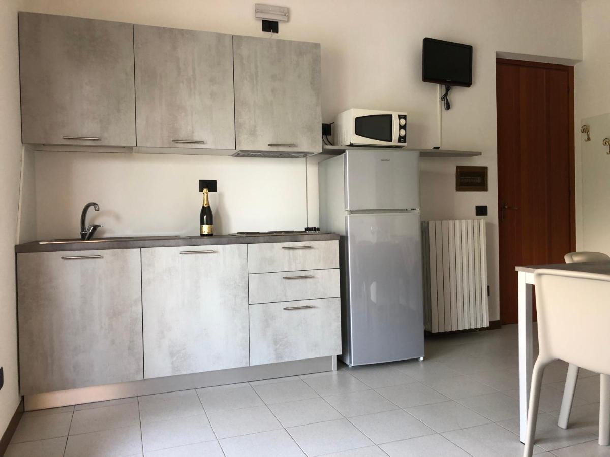 Ohana Apartments Camping Tiglio 시르미오네 외부 사진