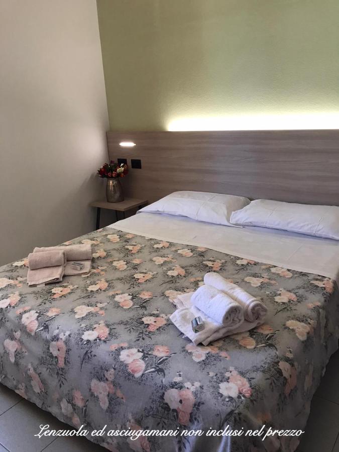Ohana Apartments Camping Tiglio 시르미오네 외부 사진