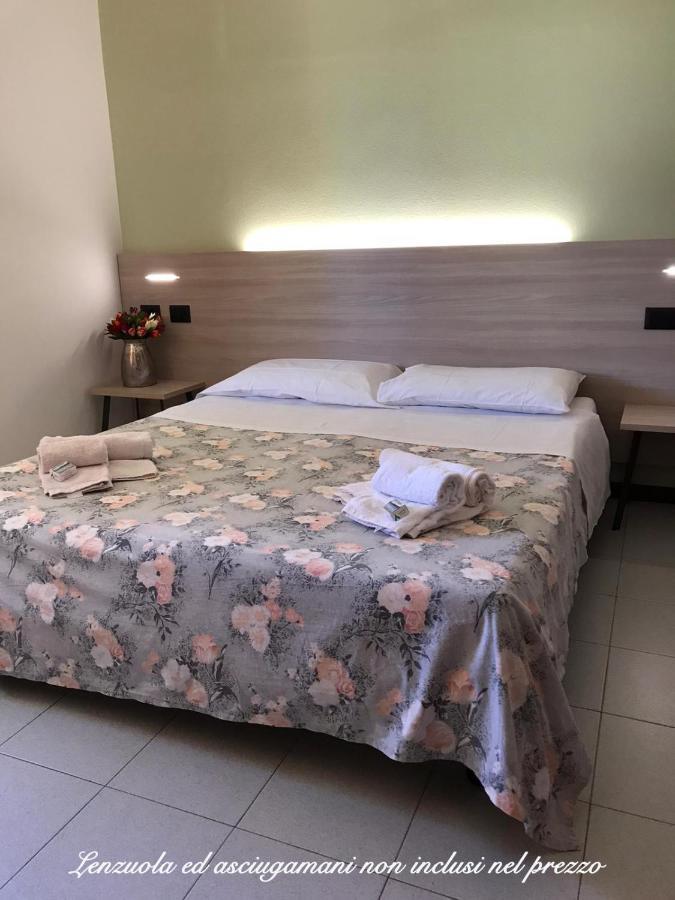 Ohana Apartments Camping Tiglio 시르미오네 외부 사진