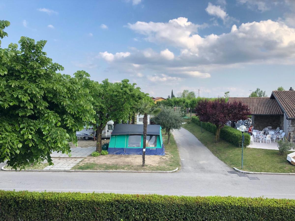 Ohana Apartments Camping Tiglio 시르미오네 외부 사진