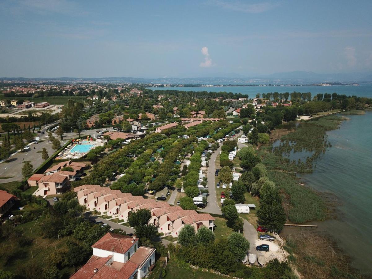 Ohana Apartments Camping Tiglio 시르미오네 외부 사진