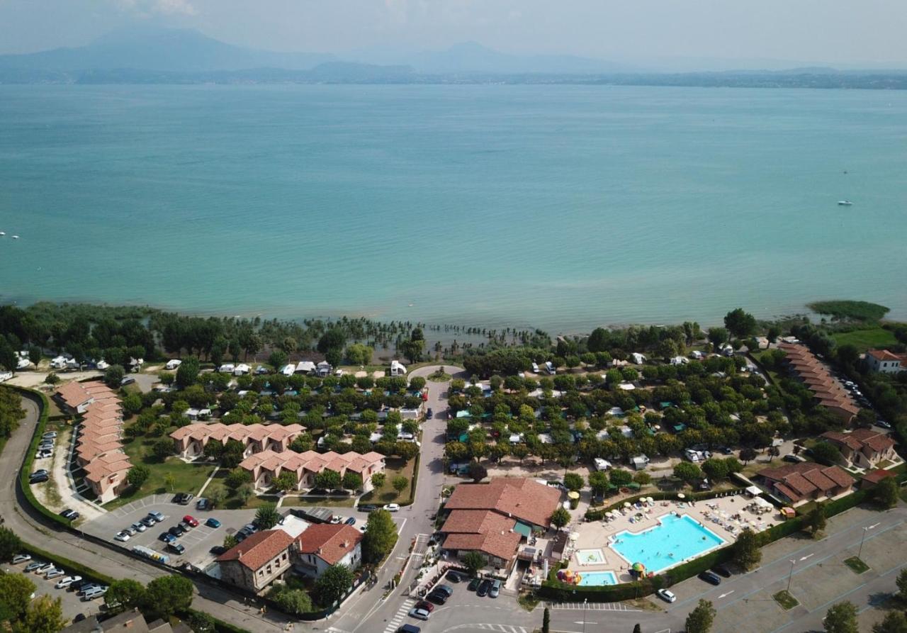Ohana Apartments Camping Tiglio 시르미오네 외부 사진